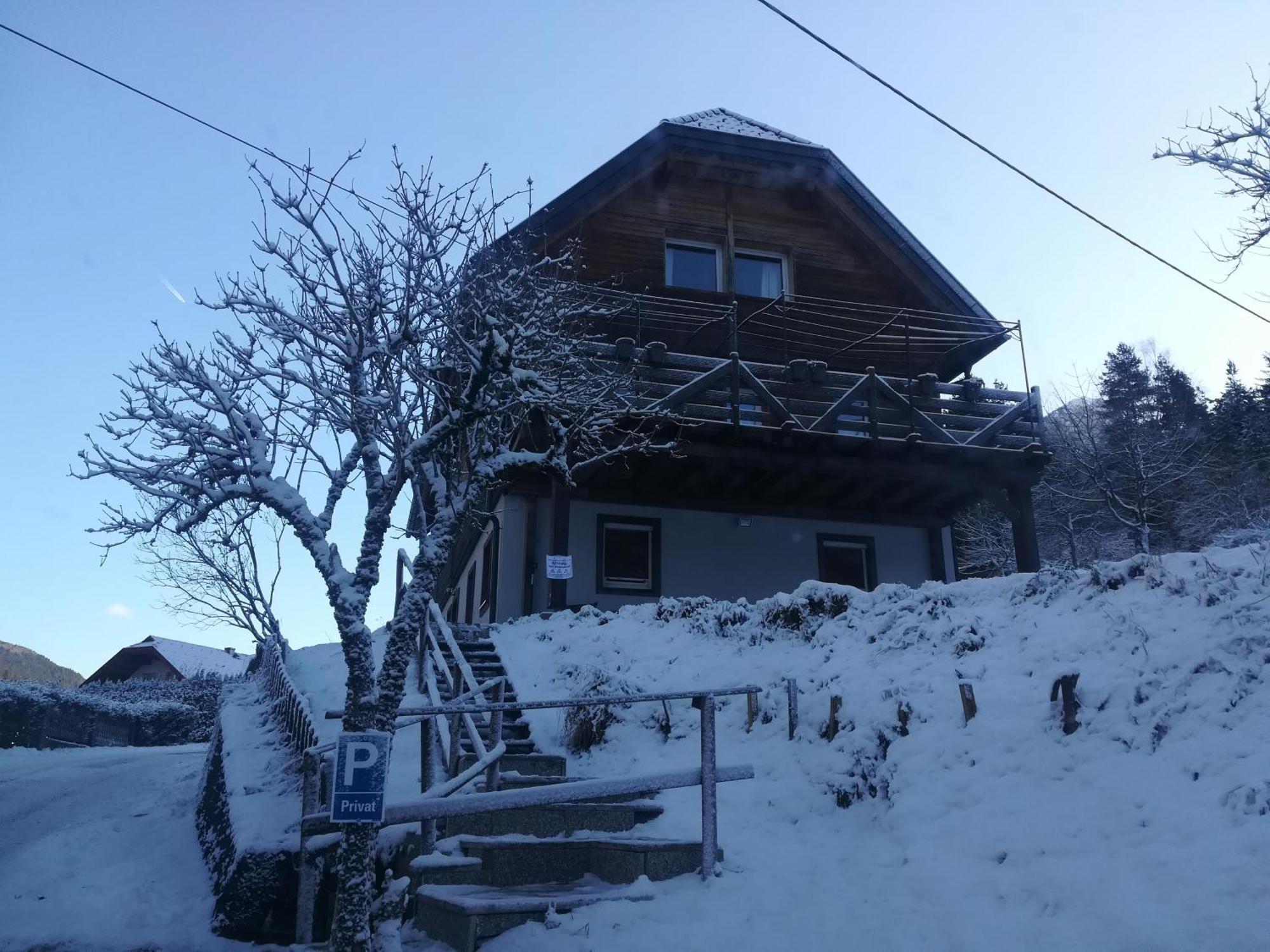 Casableiberg - Garten Apartment - Naturpark Dobratsch Бад Блайберг Екстериор снимка